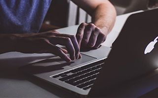 开云登录-迷你台球比赛：全民娱乐新潮流，小型台球